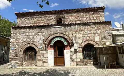 16. yüzyıla tarihlenen Sarı Ahmet Paşa tarafından yaptırılmış bir hamam, Akhisar, Manisa, Türkiye (2023)