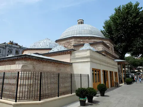 Kaptan Kılıç Ali Paşa Hamamı, Beyoğlu/İstanbul — hamam genel görünümü