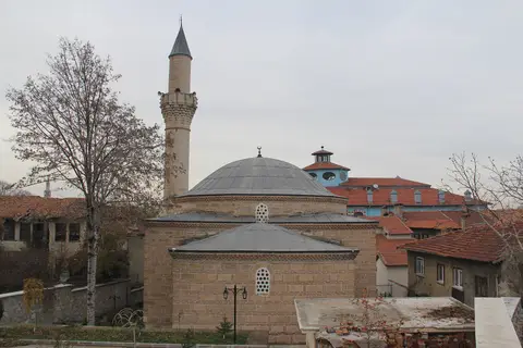 Saray caminin güneyden görünüşü