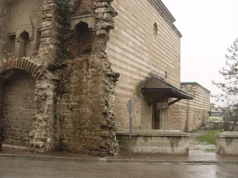 Temsilî görsel — Edirne yöresinden bir hamam manzarası